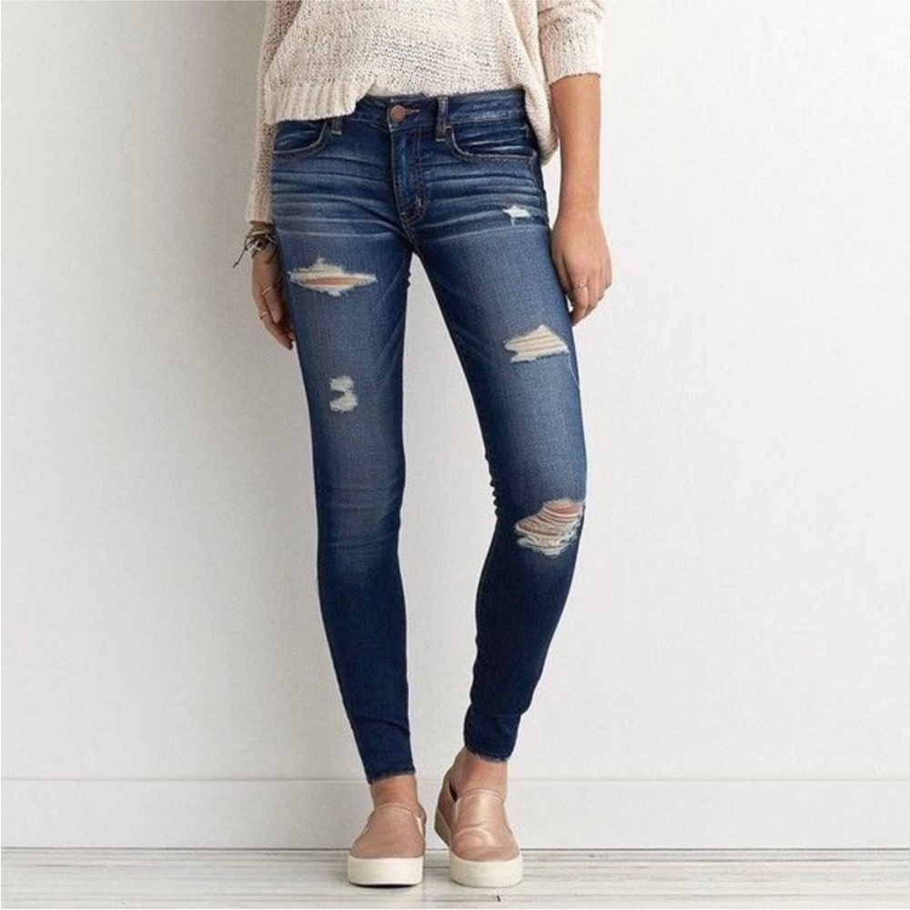 AE darkwash distressed jegging - size 2